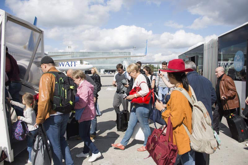 Pas startowy Kijowski Boryspil lotnisko międzynarodowe przy Kijów, Ukraina zdjęcie royalty free Pas startowy Kijowski Boryspil lotnisko międzynarodowe przy Kijów, Ukraina zdjęcie royalty free