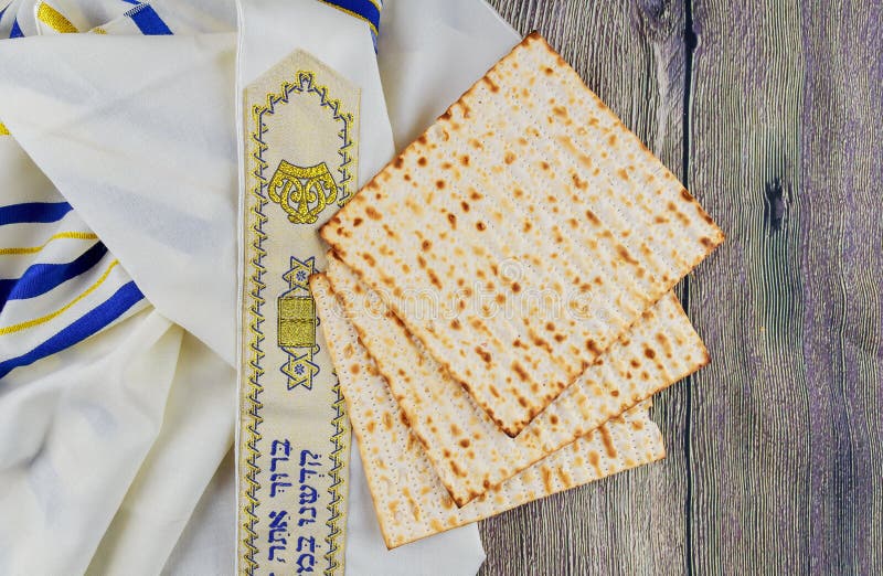Pascua judía judía de Pesah del día de fiesta con matza fotos de archivo libres de regalías Pascua judía judía de Pesah del día de fiesta con matza fotos de archivo libres de regalías