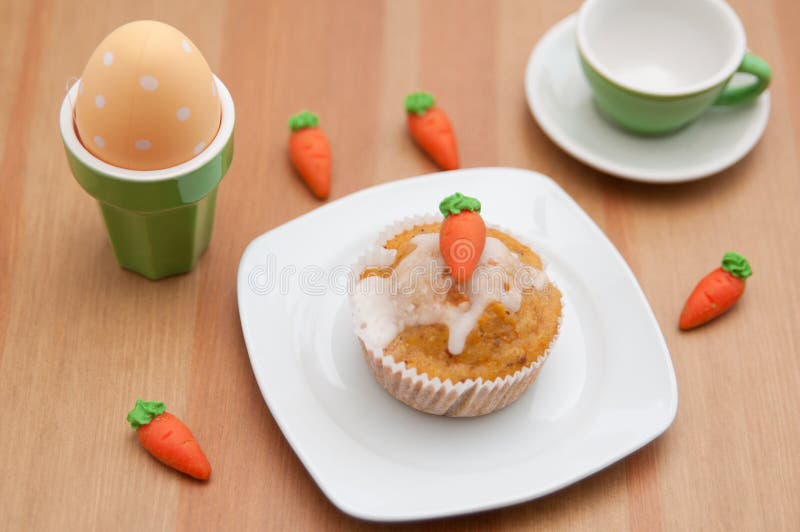 Pasen-Muffins stock afbeelding