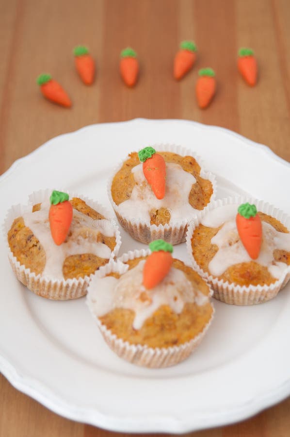 Pasen-Muffins stock afbeelding