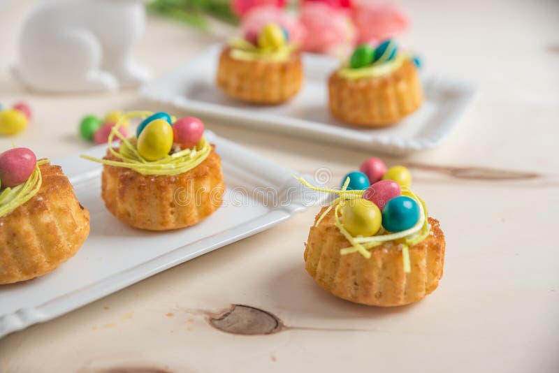 Pasen-muffins royalty-vrije stock foto's