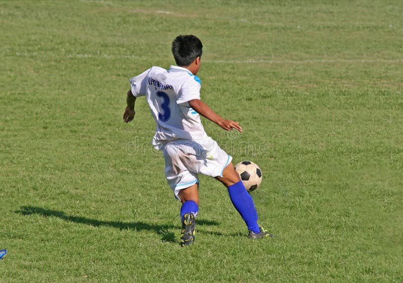 Passage du football image libre de droits Passage du football image libre de droits