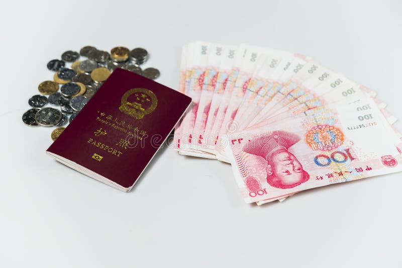 Passaporte chinês e RMB imagens de stock royalty free Passaporte chinês e RMB imagens de stock royalty free