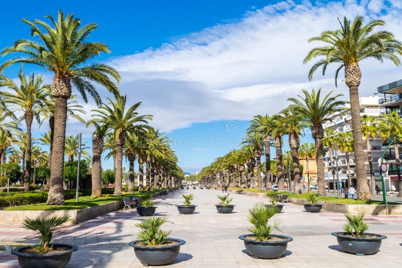 Passeig Jaume I à Salou photographie stock libre de droits Passeig Jaume I à Salou photographie stock libre de droits
