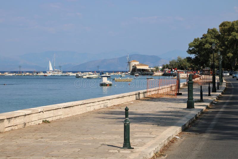 Passeio da margem da cidade de Corfu foto de stock Passeio da margem da cidade de Corfu foto de stock