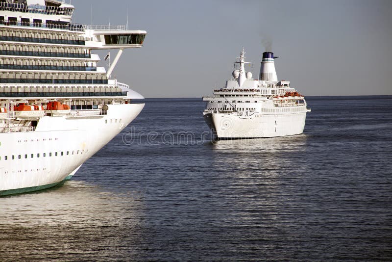 Passenger liner stock image. Image of beat, relaxation 21915641