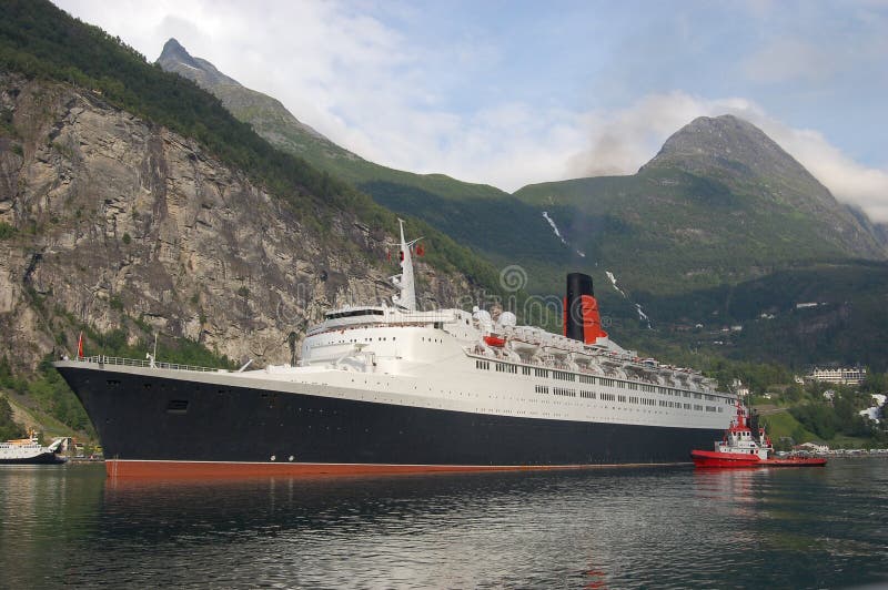 Passenger ship in Geirangerfjord stock images