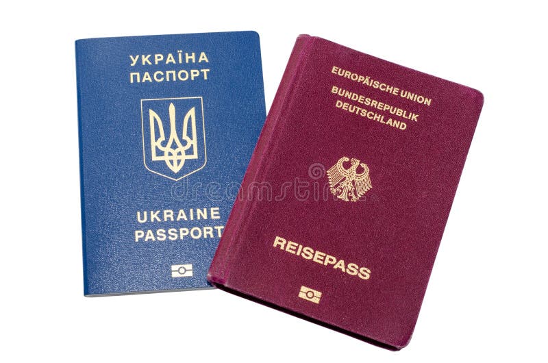 Passeport allemand sur le fond blanc photographie stock libre de droits Passeport allemand sur le fond blanc photographie stock libre de droits