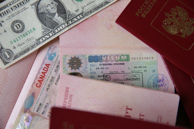 Visa Canadien De Passeport Et De Cubain Photo Stock Image Du Course visa-canadien-de-passeport-et-de-cubain-photo-stock-image-du-course