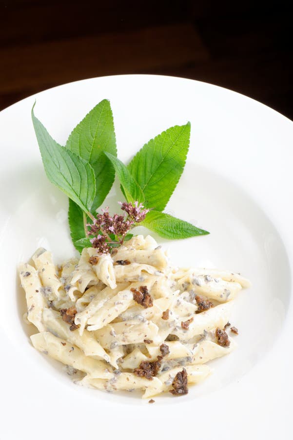 Pasta with black Truffles and cream sauce