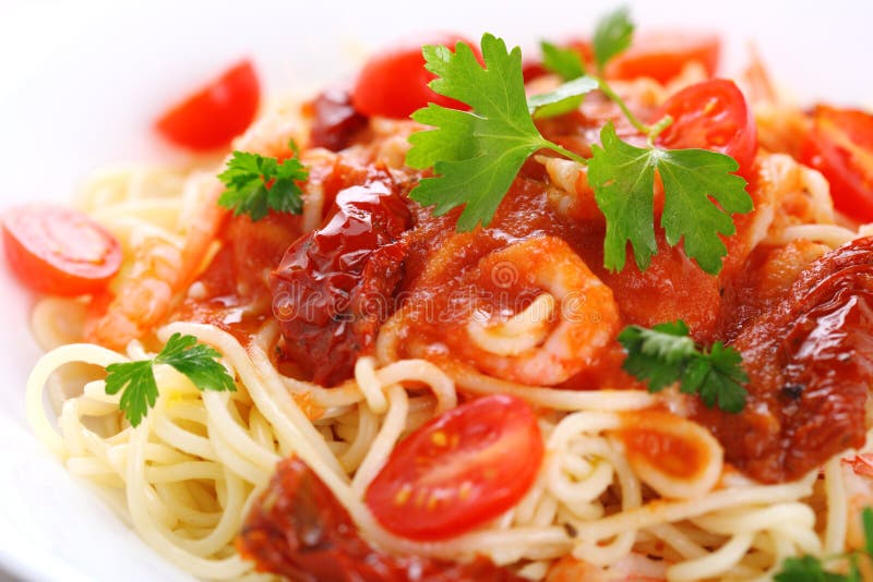 Pasta con la salsa di pomodori immagini stock Pasta con la salsa di pomodori immagini stock