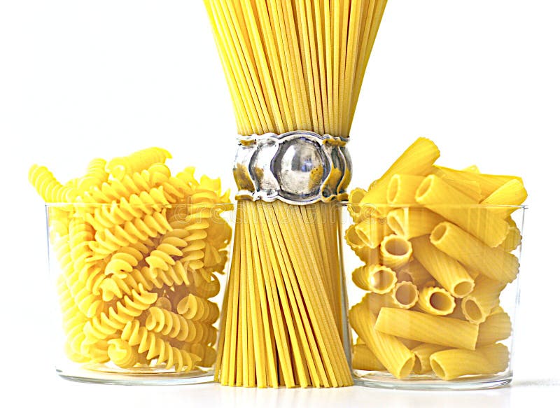 Pasta cruda italiana immagine stock. Immagine di closeup 27974909