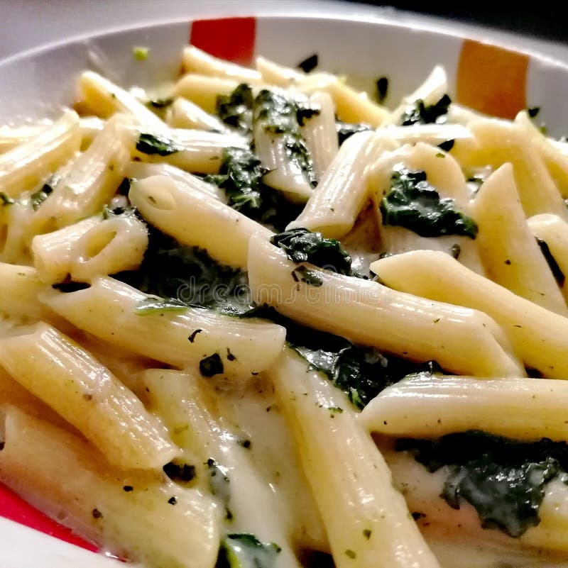 Pasta Mit Gorgonzola Und Spinat - Rezepte Suchen