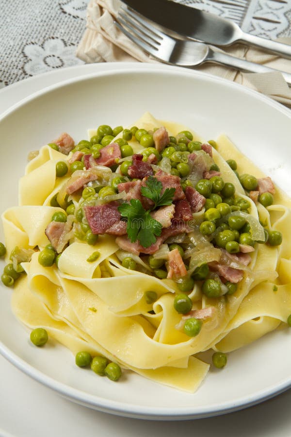 Pasta with peas