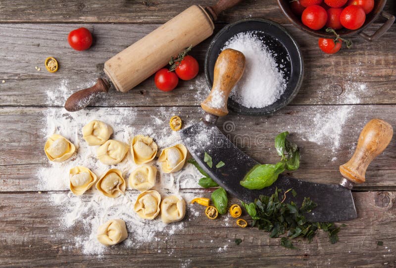 Pasta ravioli on flour