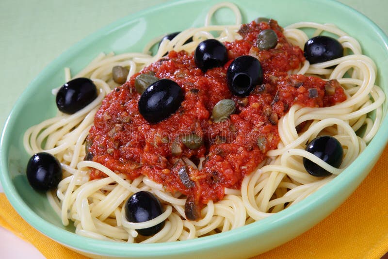 Pasta with tomato sauce