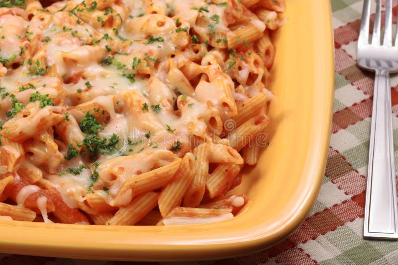 Pastas deliciosas del Ziti imagen de archivo. Imagen de orgánico 5285463