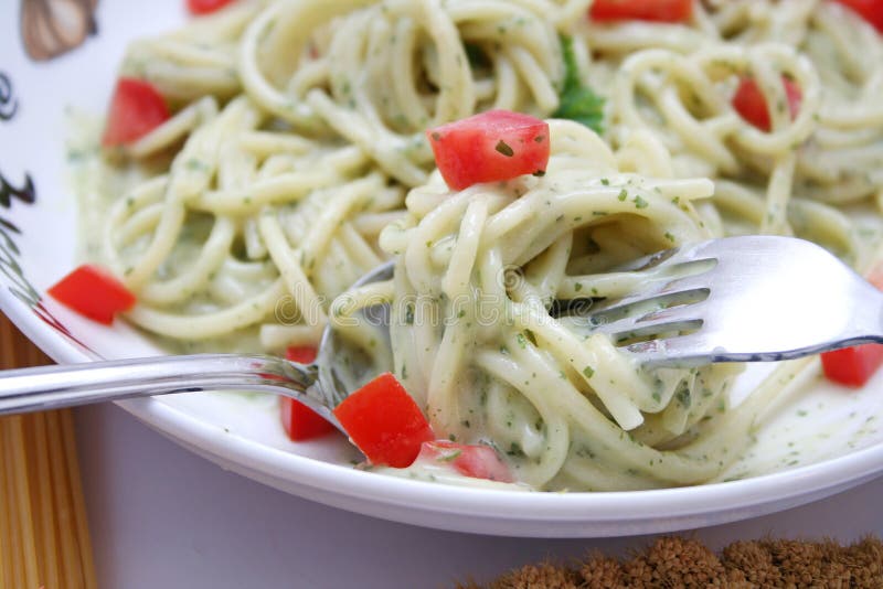 Download Pastas frescas imagen de archivo. Imagen de italiano, tomates - 7151089