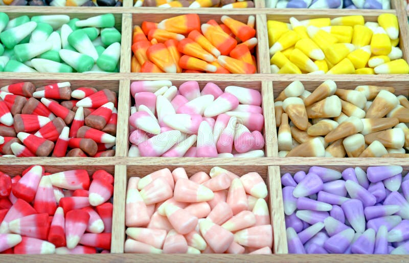 Pastillas de caramelo en colores pastel coloridas fotos de archivo