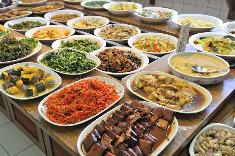 Pasto vegetariano del buffet fotografie stock libere da diritti Pasto vegetariano del buffet fotografie stock libere da diritti