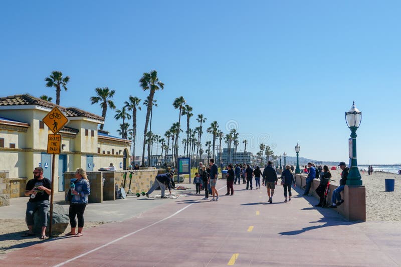 Path and Walkway Along Mission Beach, San Diego, California, USA ...
