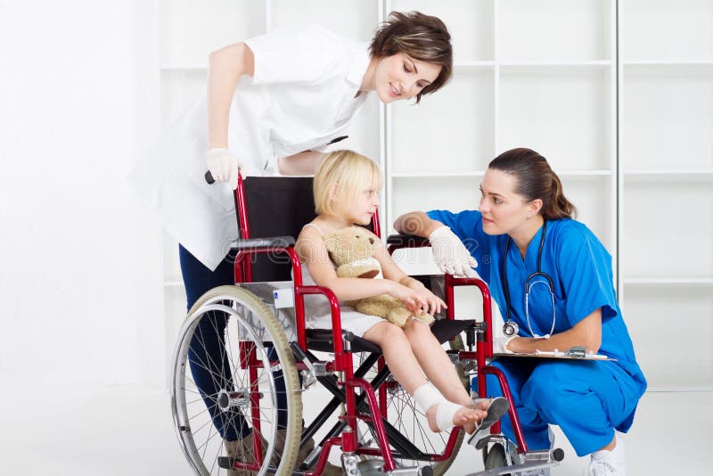 Patient de fauteuil roulant images libres de droits Patient de fauteuil roulant images libres de droits