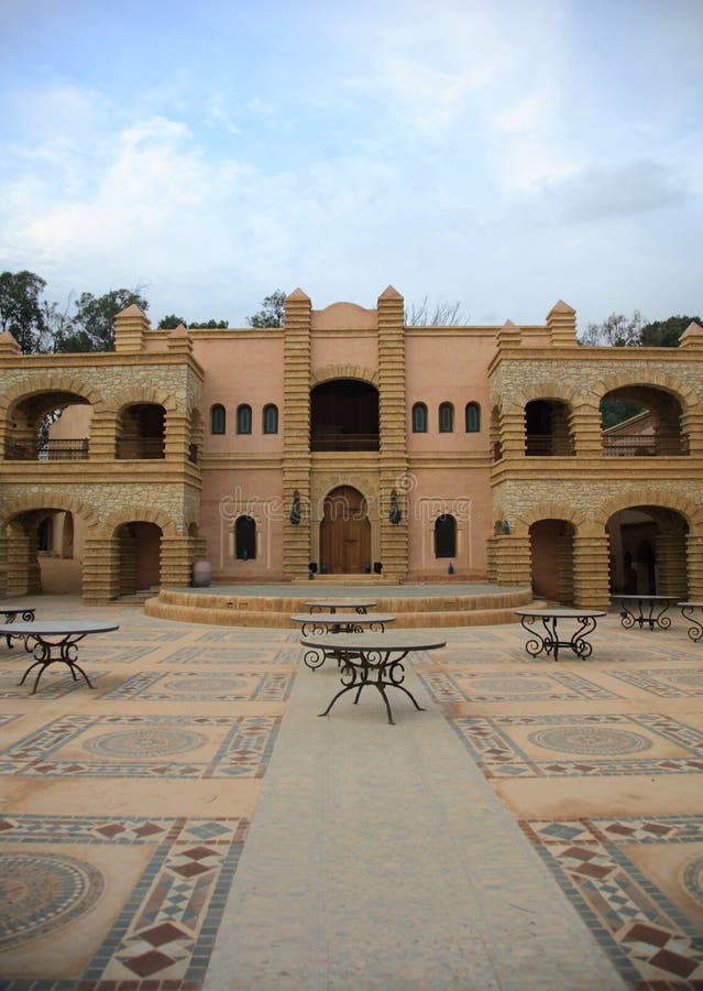 Patio de Medina foto de archivo. Imagen de elaborado, emparedado 2064826