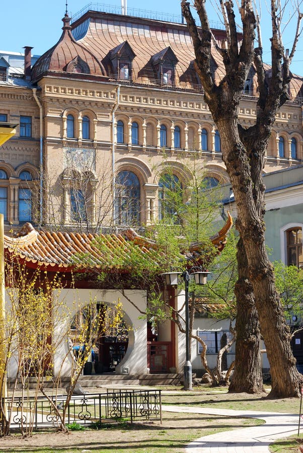 Patio del Chinoestilo foto de archivo. Imagen de rusia 41233498