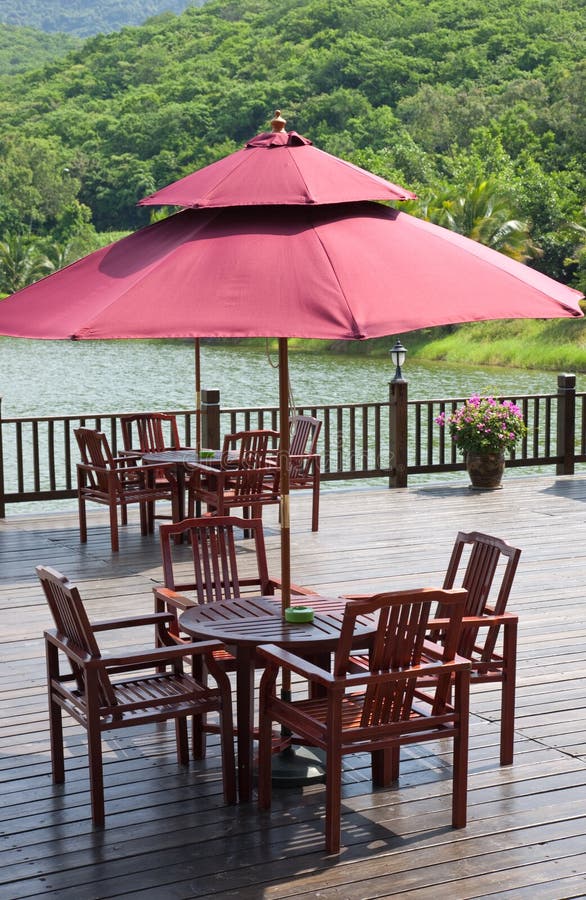 103,619 Lakeside Fotos de stock Fotos libres de regalías de Dreamstime