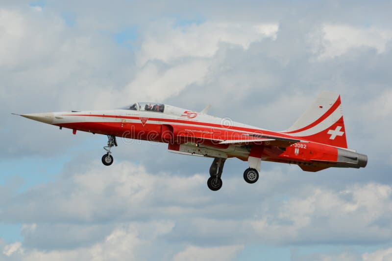 Patrouille Suisse, Northrop F-5 tygrys/II zdjęcia stock Patrouille Suisse, Northrop F-5 tygrys/II zdjęcia stock