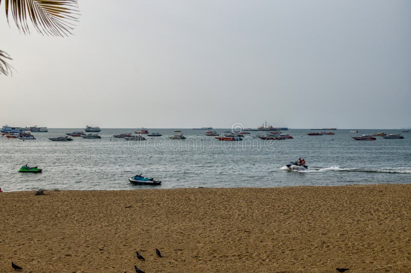 Pattaya, Tailândia. 22. 03. 2025. Praia Central de Pattaya foto de stock