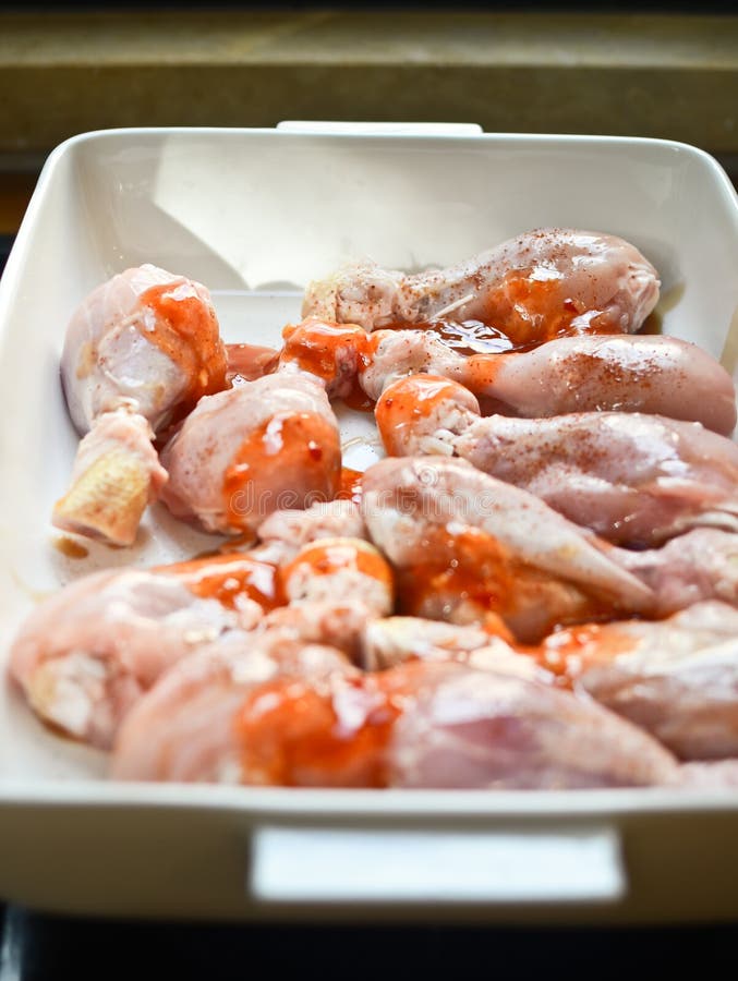 Pattes de poulet crues photos libres de droits Pattes de poulet crues photos libres de droits