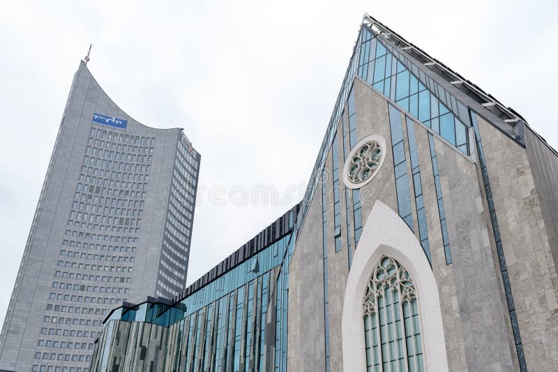 Paulinum i Augusteum, Ewangelicki ko?ci??, g??wny budynek Leipzig uniwersytet z miasto budynkiem, Leipzig, Niemcy fotografia stock Paulinum i Augusteum, Ewangelicki ko?ci??, g??wny budynek Leipzig uniwersytet z miasto budynkiem, Leipzig, Niemcy fotografia stock