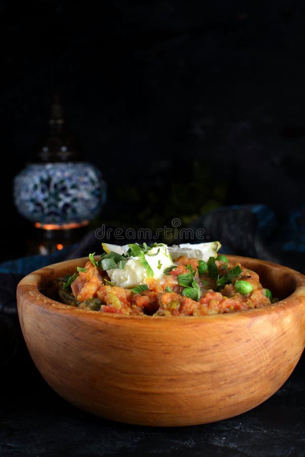 Pav Bhaji - receptförberedelsefoto med foto av den sista maträtten och den traditionella matthaen fotografering för bildbyråer Pav Bhaji - receptförberedelsefoto med foto av den sista maträtten och den traditionella matthaen fotografering för bildbyråer