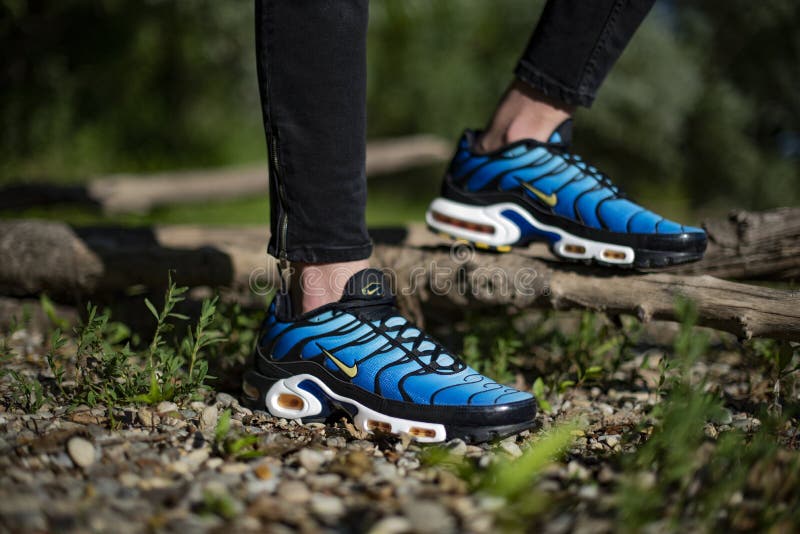 Nike Air Max TN Hyperblue editorial stock Image of product - 154333574