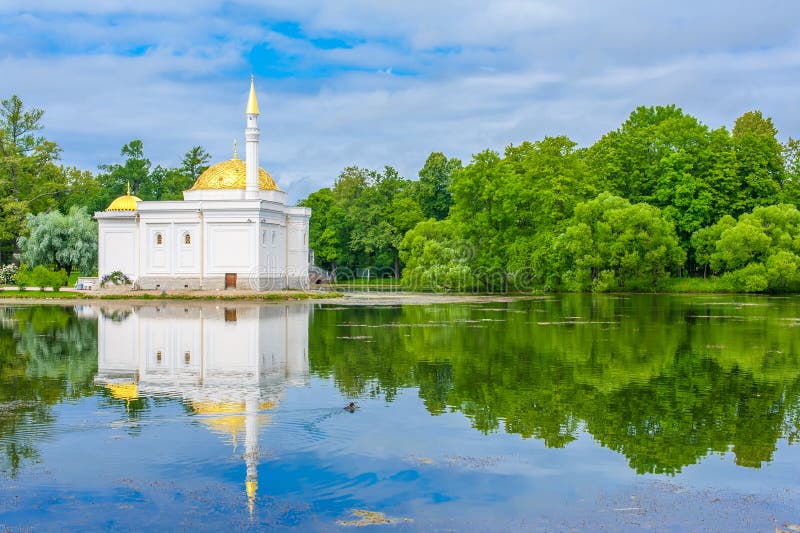 Paviljong för turkiskt bad på Tsarskoe Selo fotografering för bildbyråer Paviljong för turkiskt bad på Tsarskoe Selo fotografering för bildbyråer