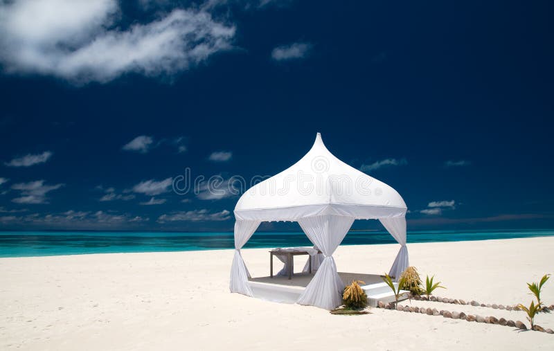 Pavillon de mariage à la plage