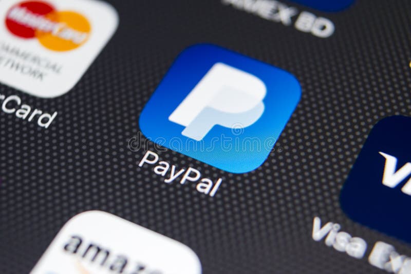 Paypal applikationsymbol på närbild för skärm för smartphone för Apple iPhone 8 Paypal app symbol Paypal är en online-elektronisk royaltyfria bilder Paypal applikationsymbol på närbild för skärm för smartphone för Apple iPhone 8 Paypal app symbol Paypal är en online-elektronisk royaltyfria bilder