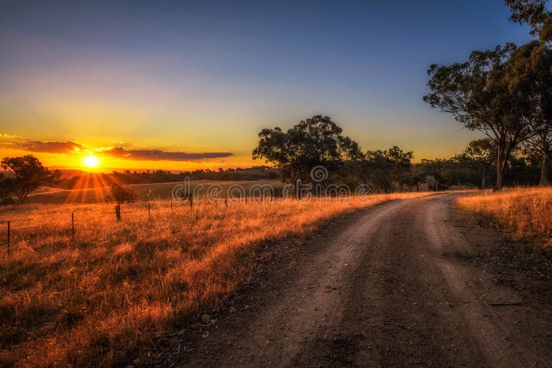 Paysage De Campagne Au Coucher Du Soleil Dans Laustralie