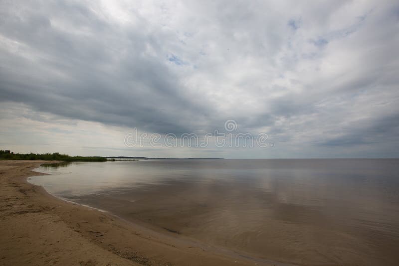 Paysage de lac Peipsi d'été photographie stock Paysage de lac Peipsi d'été photographie stock