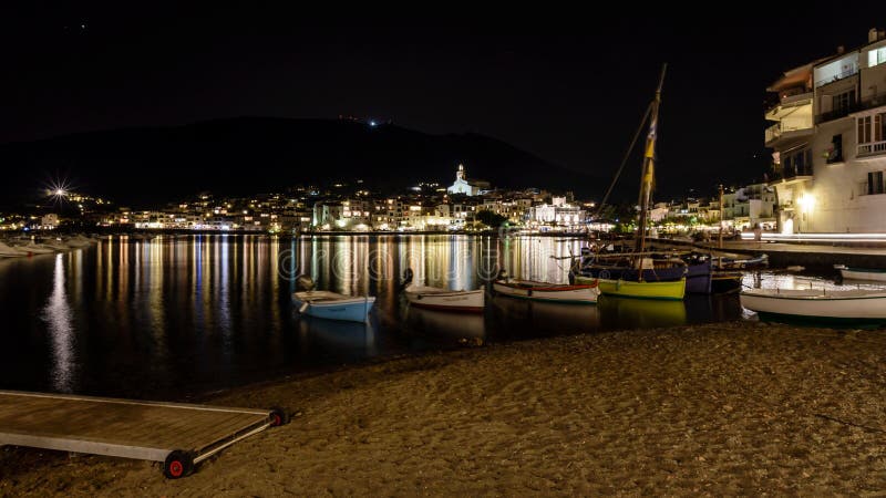 Paysage de nuit dans Cadaques, Gérone, Espagne images libres de droits Paysage de nuit dans Cadaques, Gérone, Espagne images libres de droits