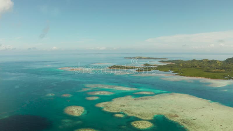 Paysage marin avec Ã®les tropicales et eau turquoise