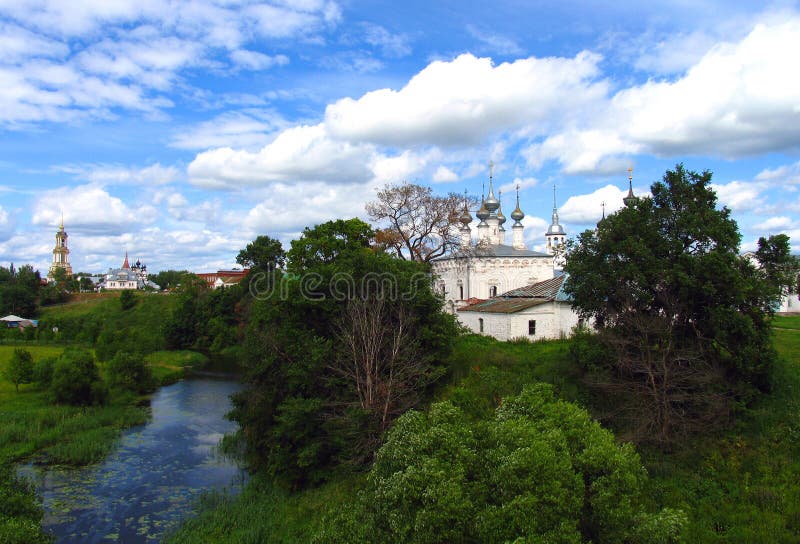 Paysage rural pittoresque dans Suzdal photos stock Paysage rural pittoresque dans Suzdal photos stock