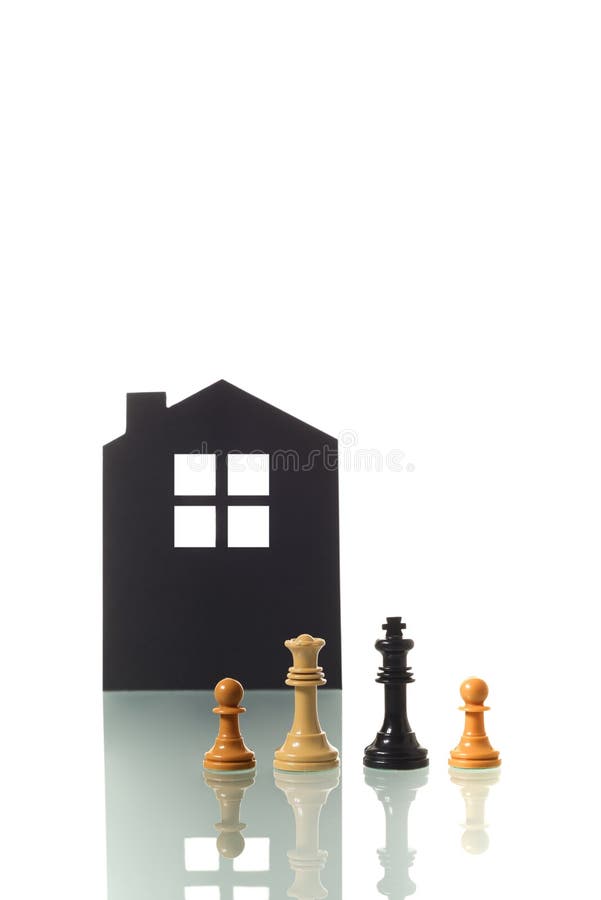 tabuleiro de xadrez com silhuettes de peças de xadrez em fundo