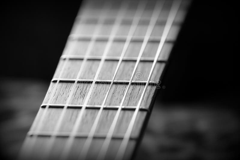 Pe?a de uma guitarra ac?stica velha Rebecca 36 foto de stock royalty free Pe?a de uma guitarra ac?stica velha Rebecca 36 foto de stock royalty free