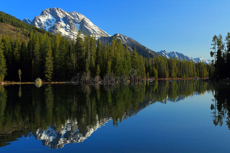 Grand Teton National Park, Mount Moran reflected in String Lake, Wyoming, USA