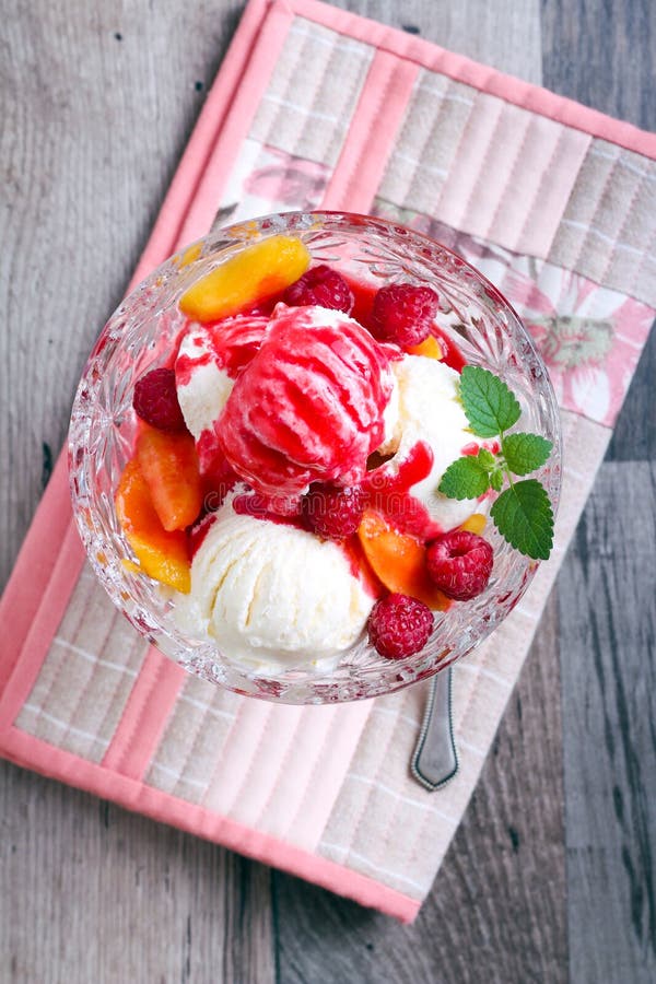 Peach melba dessert stock image. Image of sauce, cream 56208525