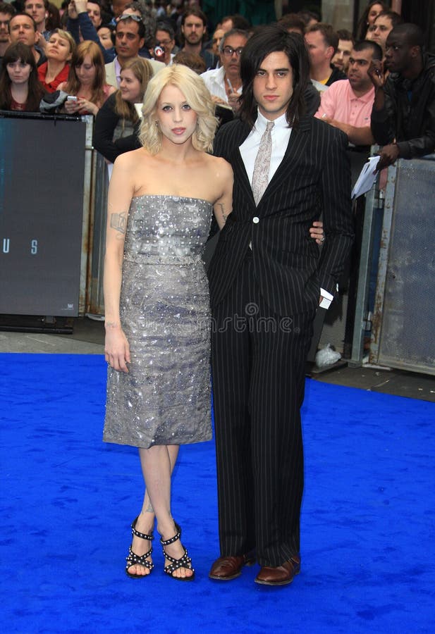 Peaches Geldof and Thomas Cohen Editorial Image Image of cinema