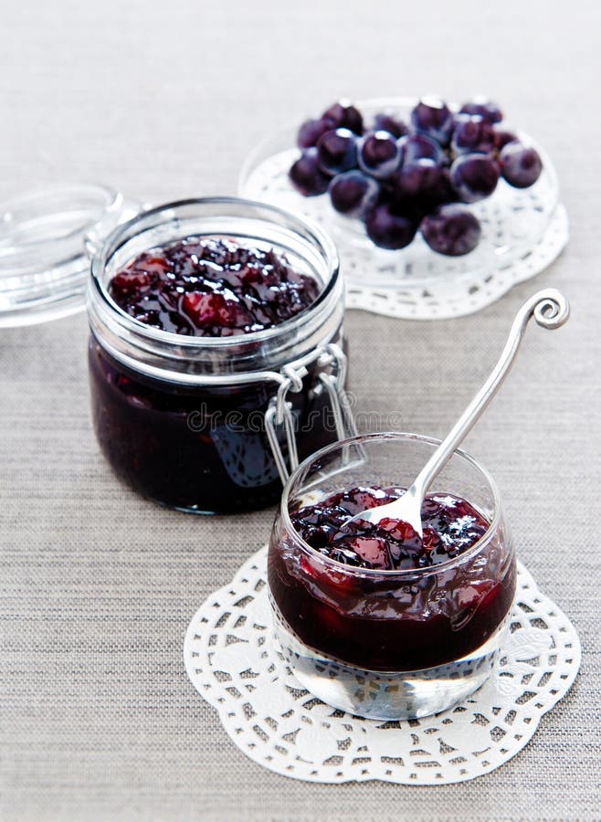 Pears grape jam