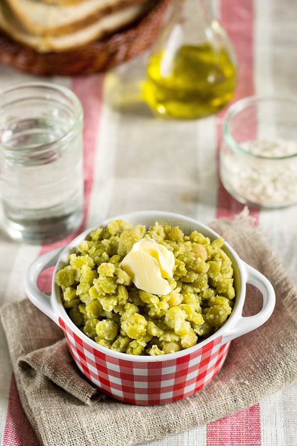 Green pease stock image. Image of legumes, background 19996457